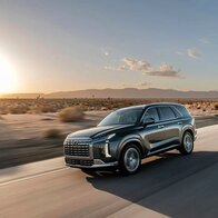 Hyundai Palisade 2023 bất ngờ lộ diện tại trung tâm đăng kiểm khí thải tại Hà Nội